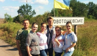 З-під обстрілів - до мирного життя. У Новотошківському пройшов перший концерт