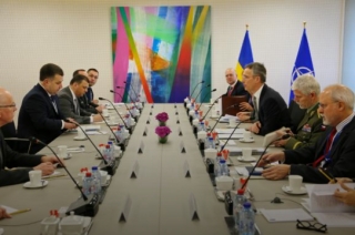 НАТО продовжить надавати підтримку Україні, - Столтенберг