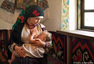 Фото української Мадонни з немовлям вразили користувачів соцмереж