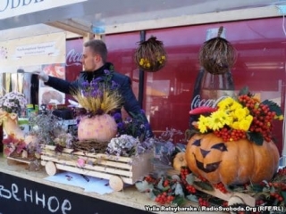 Купи пряник &ndash; допоможи армії! У Дніпропетровську збирали гроші на їжу бійцям АТО