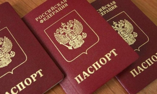 У аеропорту Одеси кримчанці розповіли, що з її російським паспортом можна улетіти лише у Зимбабве