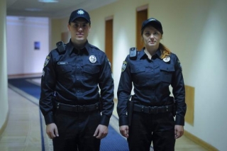 Фотофакт. Аваков прийшов на засідання уряду з новими патрульними. Міністри "напряглися"
