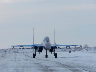 Українська армія випробувала бойові винищувачі в зимових умовах