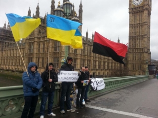 У Британії, Литві та Малайзії тривають мітинги на підтримку Савченко