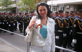 Податкова чиновниця з Запоріжжя звільнена за "георгієвську стрічку"