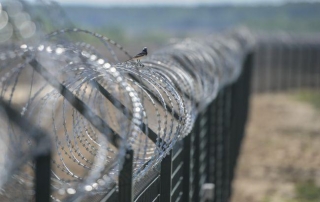 Латвія почала будувати стіну на кордоні з РФ