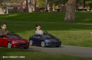 Tesla анонсувала перший дитячий електрокар