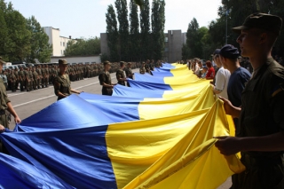 У Запоріжжі розгорнули найбільший прапор України