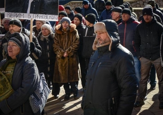 У Донецьку заарештували учасників пікету , які виступили на захист заарештованого члена терорестичної організації  &laquo; ДНР &raquo; ФОТО