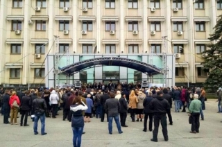 Саакашвілі відкрив скляну приймальню для громадян