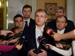 У Дніпропетровську зібрали підписи за позбавлення Олександра Вілкула статусу "почесний громадянин"