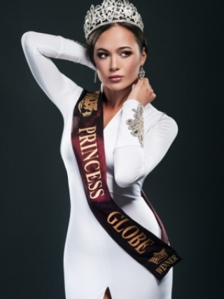 "Принцесою світу 2015" стала Яна Равликовська з Маріуполя