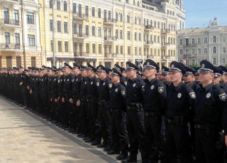 Нові патрульні під наглядом президента Порошенка склали урочисту присягу в Києві