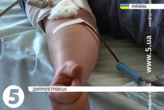 У Дніпропетровську більше 200 людей здали кров для поранених бійців