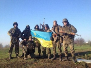 Як полк Азов привітав українців з Днем прапора