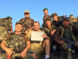 Зозуля передав військову естафету Порошенку і Яценюку