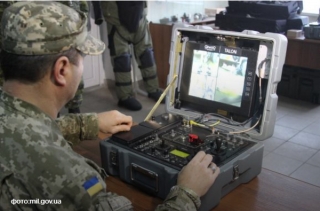 Канада надала Україні новітнє обладнання для розмінування