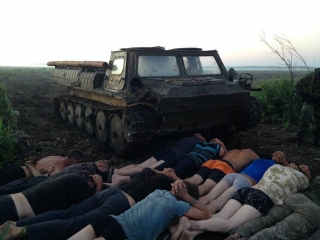 Це не фото із зони АТО, це Рівненська область - спецназ затримав незаконних старателів
