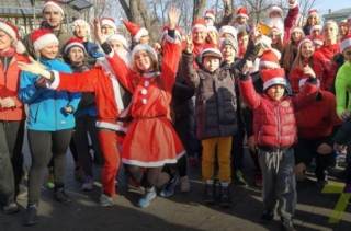 Фотофакт: Як півсотні Санта Клаусів пробіглися центром Одеси