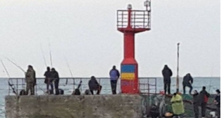На маяку в окупованій Ялті з'явився флаг України: опубліковані фото
