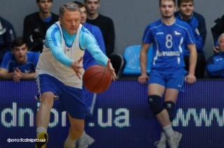 Футболісти "Дніпра" виграли баскетбольно-волейбольний кубок