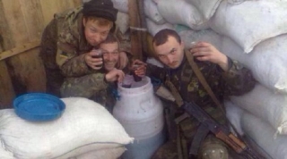 Партизани обіцяють травити бойовиків паленою горілкою заради економії патронів (ФОТО)