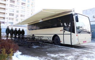 Для бійців Нацгвардії створили унікальний автобус-їдальню